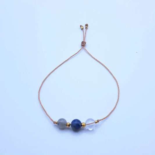 Heilsteinarmband Caelis – Klarheit und Ausrichtung